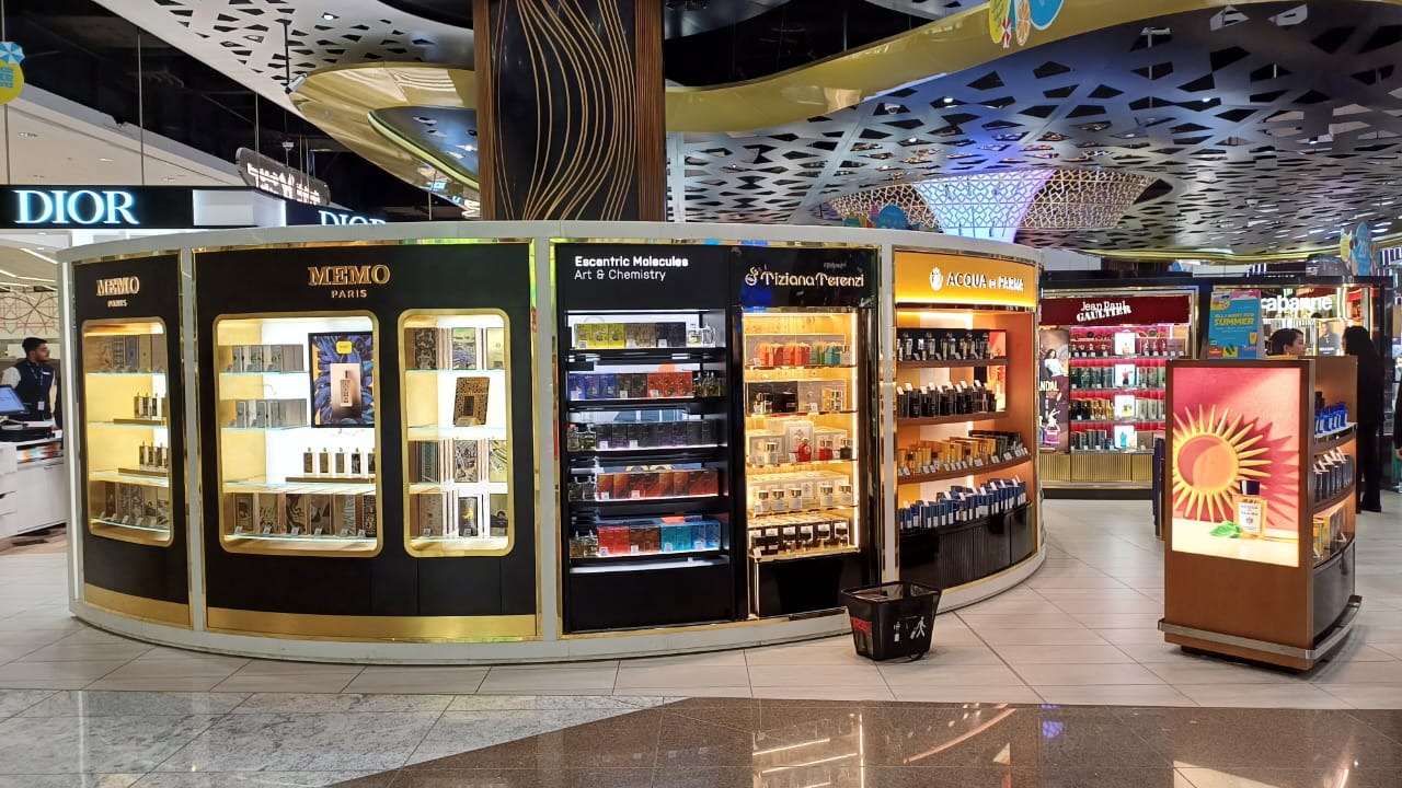 ESCENTRIC MOLECULES - Abu Dhabi Airport